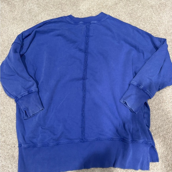 Aerie Oversized Crew Neck Sweatshirt - Picture 2 of 3